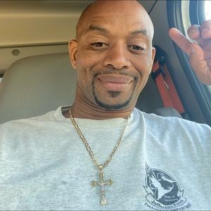 Meet your Posher, Cedric